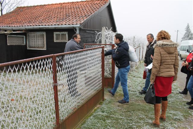 Božićno darivanje u suradnji s Crvenim križem i Caritasom
