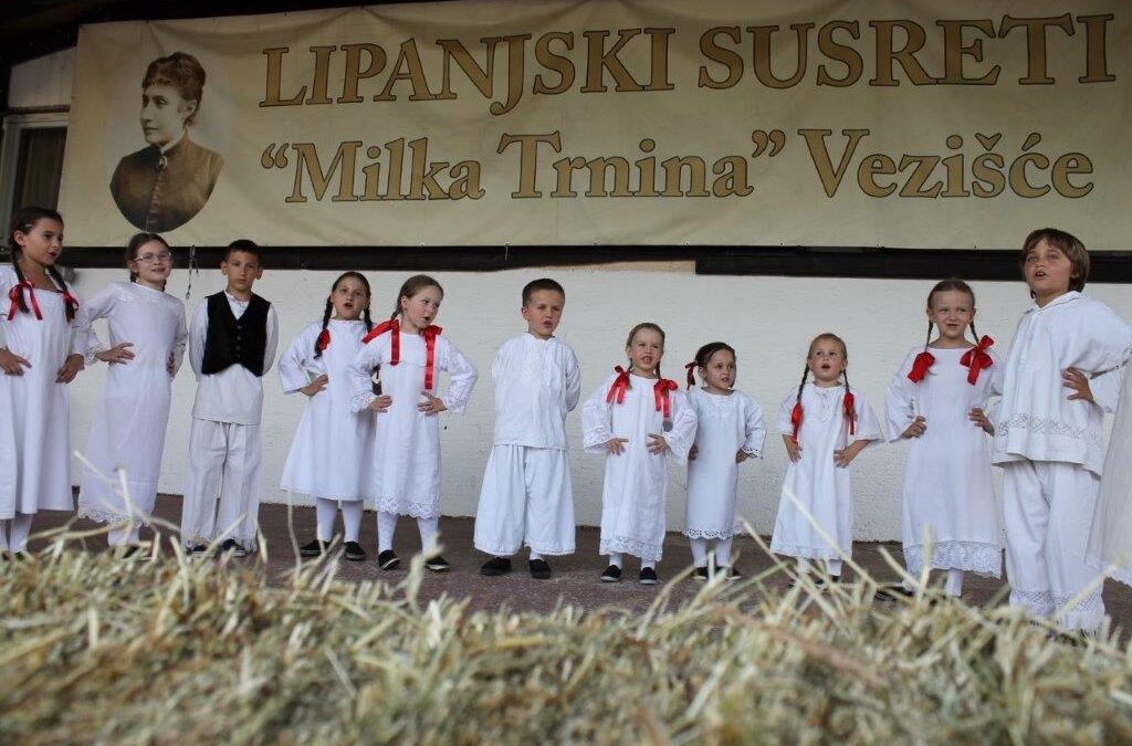 Održani još jedni Lipanjski susreti Milke Trnine u Vezišću