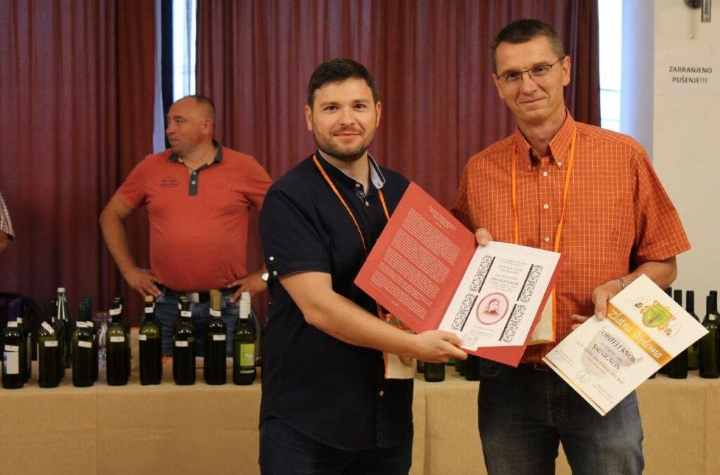 Održana 9. izložba vina Udruge Škaf Križ