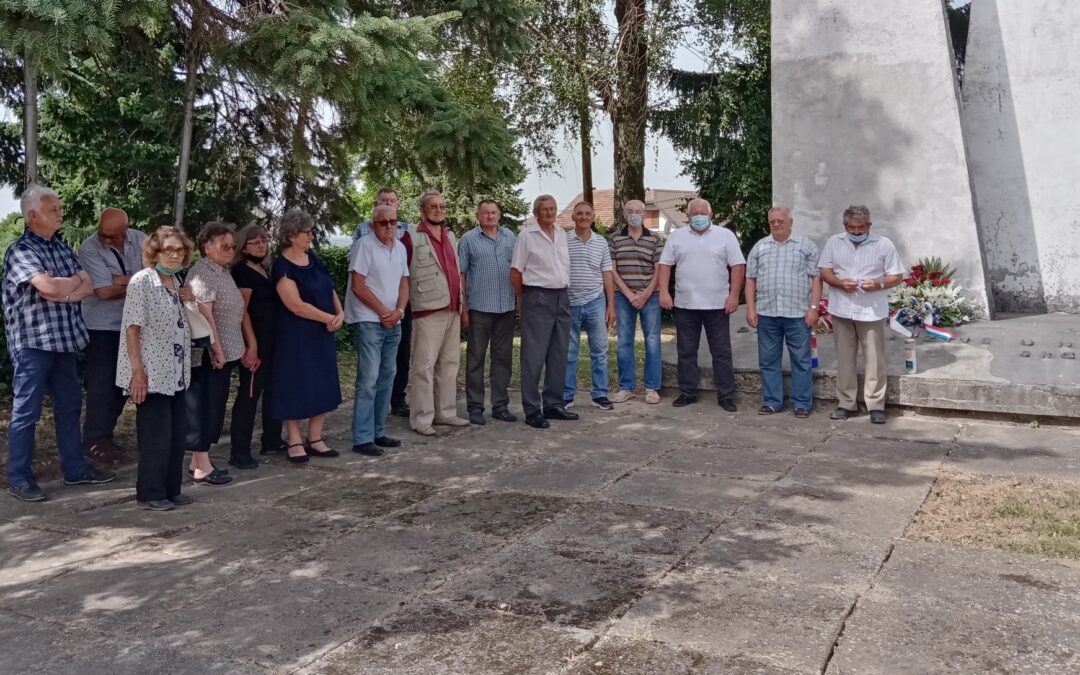 Položeno cvijeće i zapaljene svijeće povodom Dana antifašističke borbe