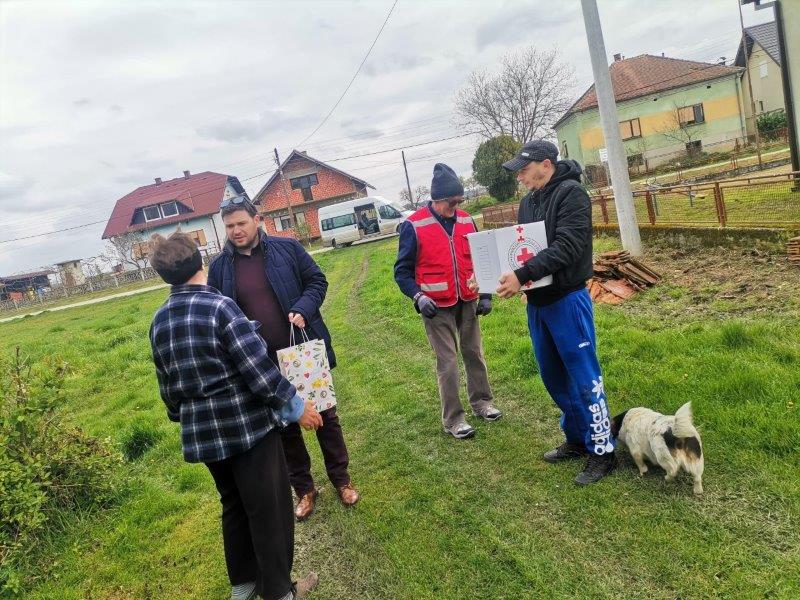 Započela podjela paketa socijalno ugroženim osobama s područja Općine povodom Uskrsa