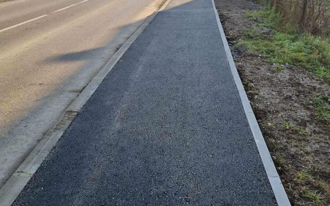 ASFALTIRAN NOGOSTUP U ULICI MILKE TRNINE I PARKIRALIŠTE U CENTRU KRIŽA