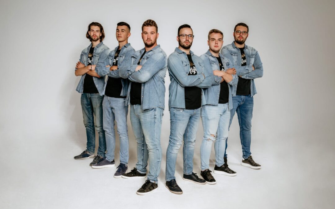 U PETAK DJEČJI DAN, A NAVEČER TAMBURAŠI KRALJEVI
