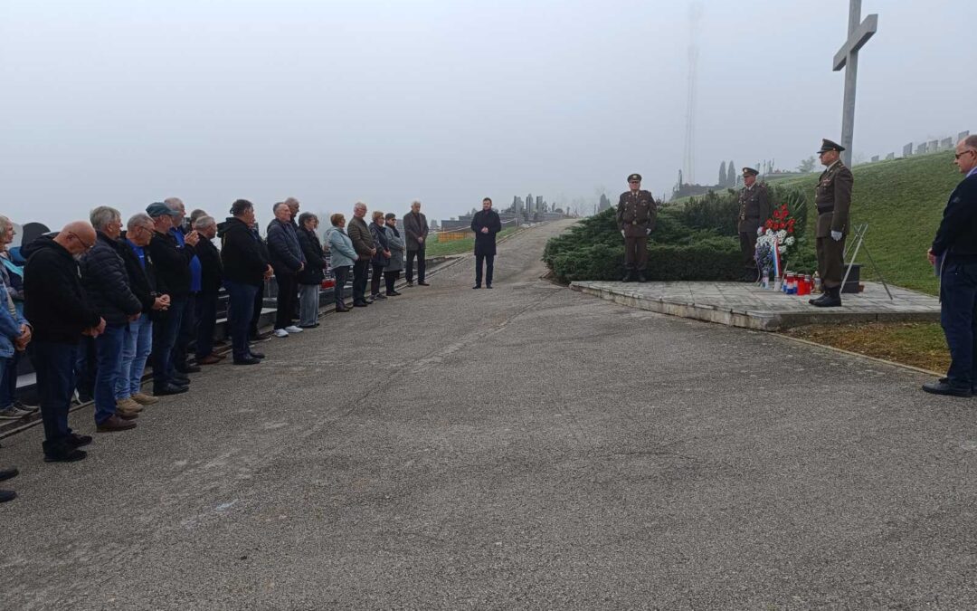 POLOŽENI VIJENCI U POVODU BLAGDANA SVI SVETI