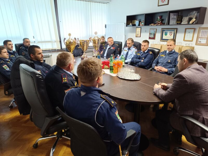 0-04-05-2df8a84bd60cc7166f1377dfed08ea4419b90043c697da95e575b3f32844508a_92937aad69c0e784