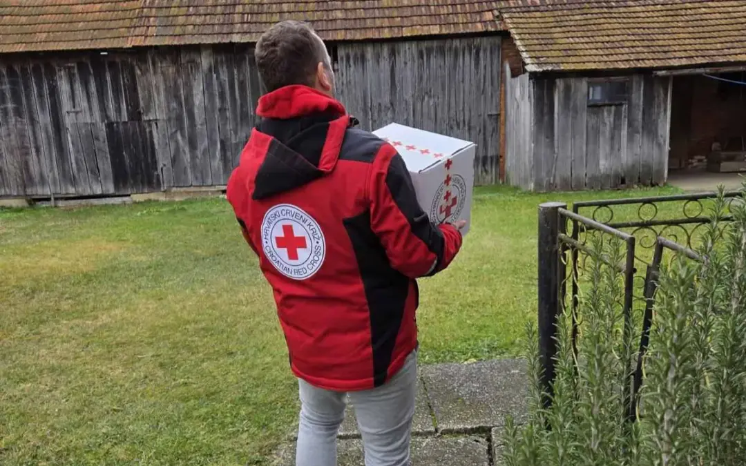 PODIJELJENI PRIGODNI PAKETI SOCIJALNO UGROŽENIM OSOBAMA NA PODRUČJU OPĆINE KRIŽ