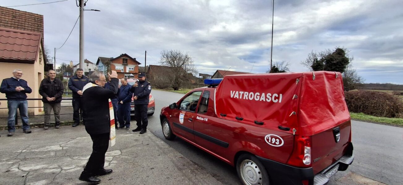 0-04-05-6d714884c9379f9a0e45c664e8aee27a0a5141025f97bb6d2fdecaaa42abb374_e8c5b7b1a9c4af67