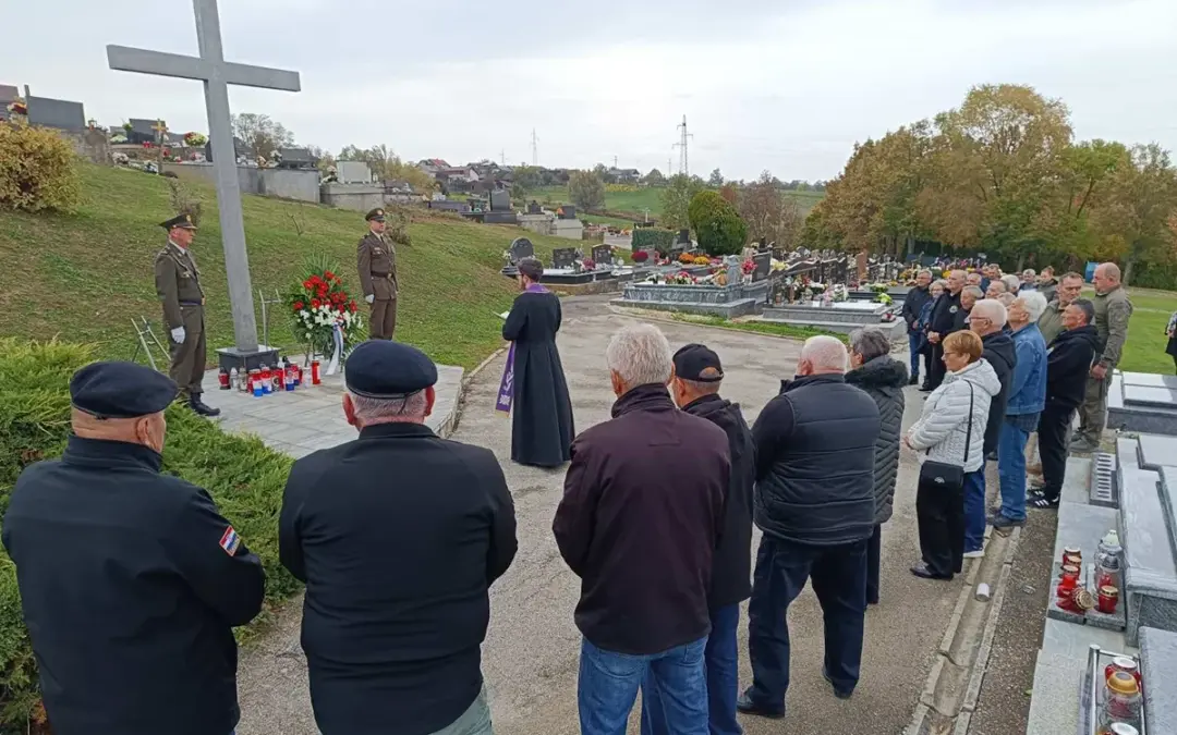 POLOŽENI VIJENCI U POVODU BLAGDANA SVI SVETI